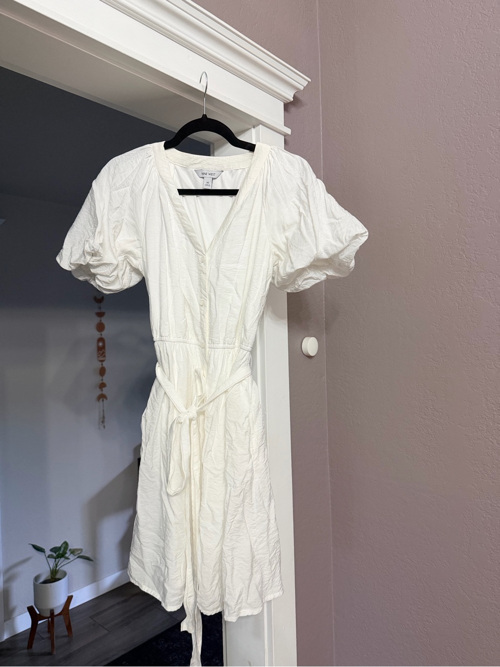 Nine West White Puff-Sleeve V-Neck Mini Dress